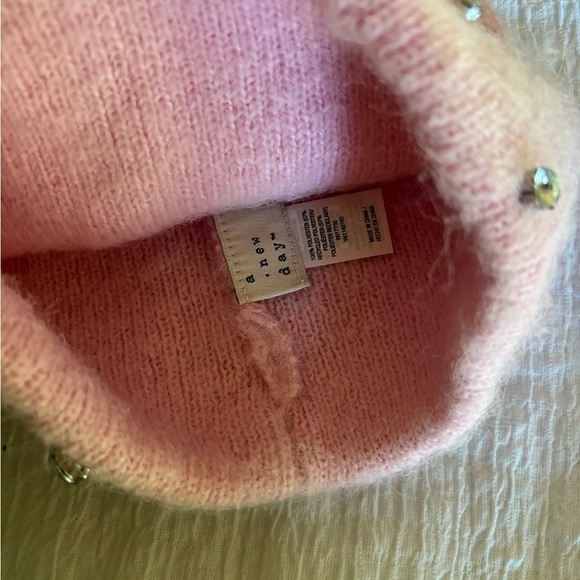 Winter cap - Picture 2 of 2